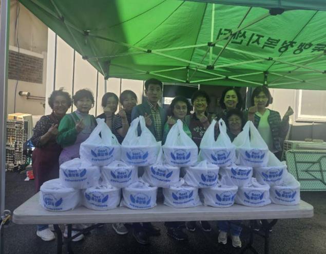동두천시 중앙동 지역사회보장협의체, 복지 취약계층 30가정에 김치 지원 나서